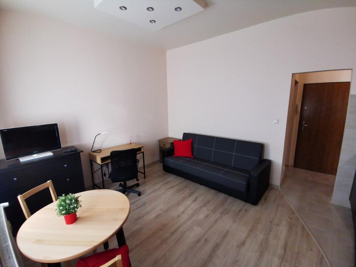 Little Big Red - Central Modern Studio Краків Екстер'єр фото